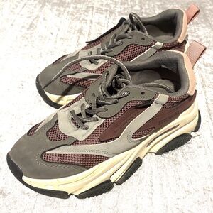 Steve Madden Women’s Size POSSESSION Pink, Plum, and GRay Sneakers